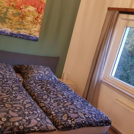Stadtnahe Wohnung Mit Kl.Balkon Und Parkplatz Олденбург Екстериор снимка
