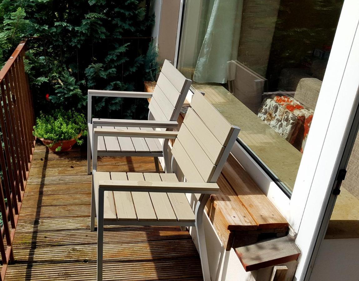 Stadtnahe Wohnung Mit Kl.Balkon Und Parkplatz Олденбург Екстериор снимка