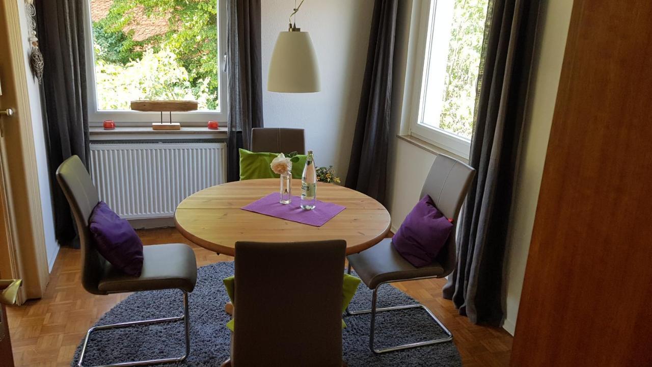 Stadtnahe Wohnung Mit Kl.Balkon Und Parkplatz Олденбург Екстериор снимка